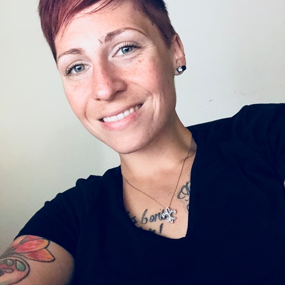 Meet your Posher, Jessica - Picture 4 of 5